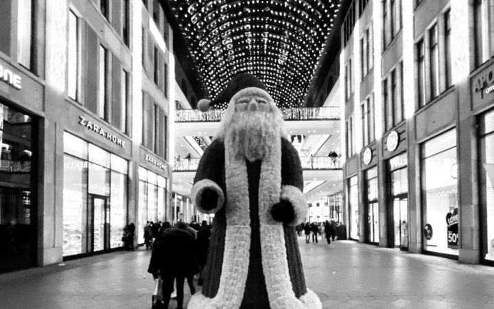 Weihnachtsmann in der Mall 2020-12-05