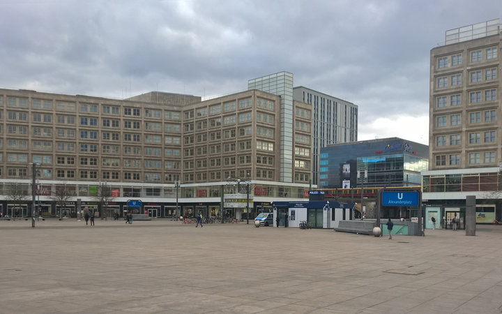 Alexanderplatz leer