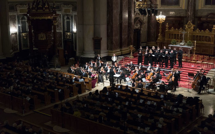 Ansicht Konzert im Dom von oben