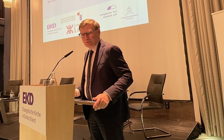 Bundesaußenminister Johann Wadephul am Rednerpult