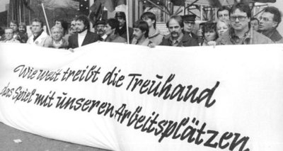 Protestierende Stahlarbeiter der Maxhütte Unterwellenborn (1990)